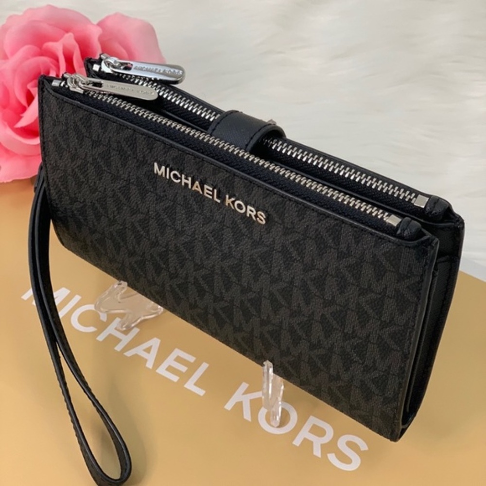 ❤️Michael Kors DoubleZip wallet Wristlet